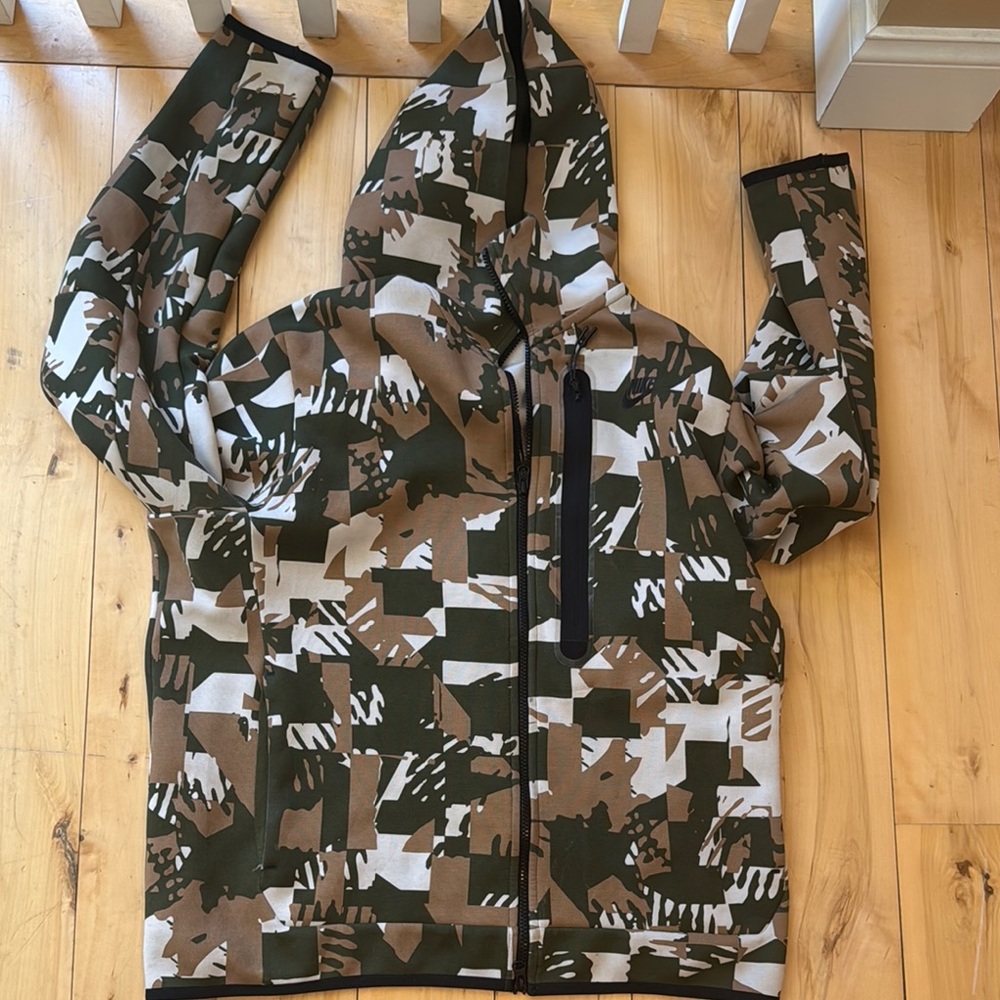 Nike Green and Black Camouflage Hoodie